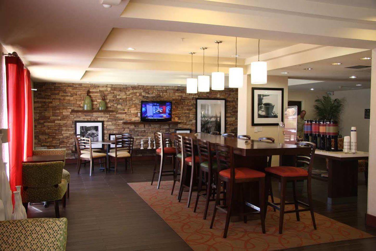 Springhill Suites By Marriott San Diego Mission Valley Экстерьер фото